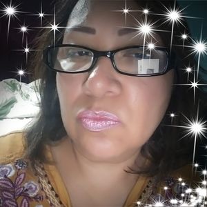 Meet your Posher, Yolanda